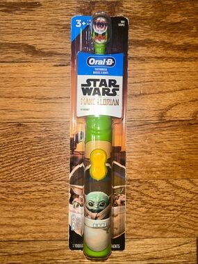 Oral-B Star Wars The Mandalorian Kids Electric Toothbrush - Green NWT